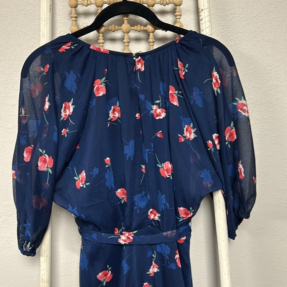NWT DKNY Size 8 Flower Print Dresss - Picture 6 of 9